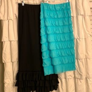 2 ruffled skirts size S